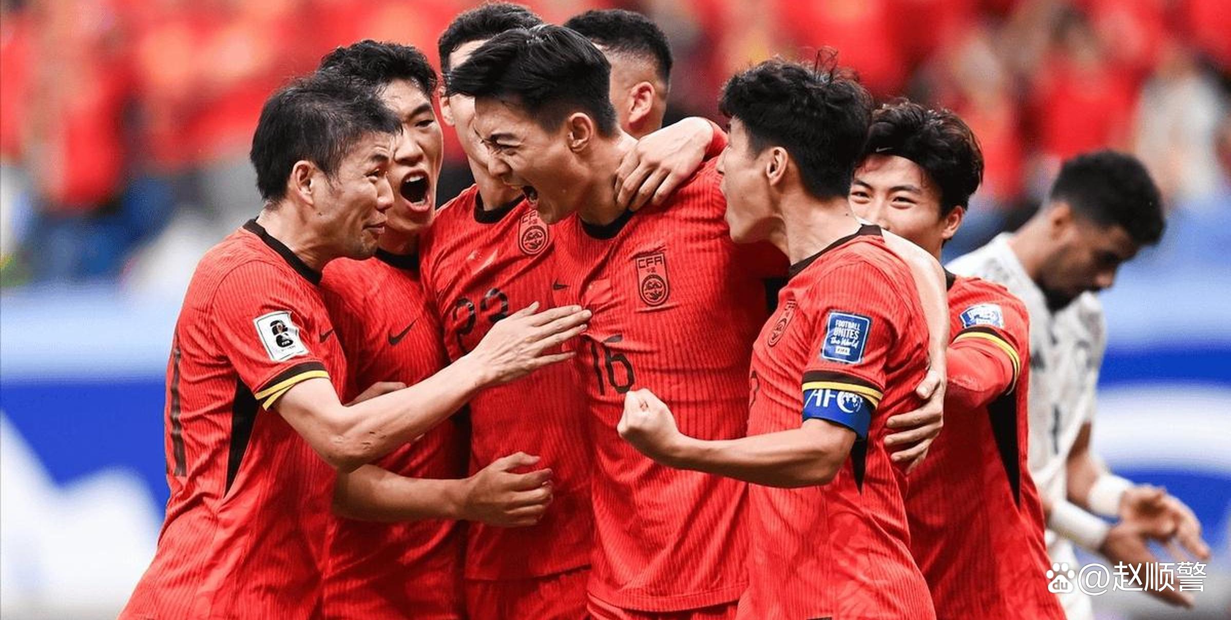 爱体育入口-包含泰国联赛踢不了，回国踢野球！国足未来中锋，26岁提早退役？的词条