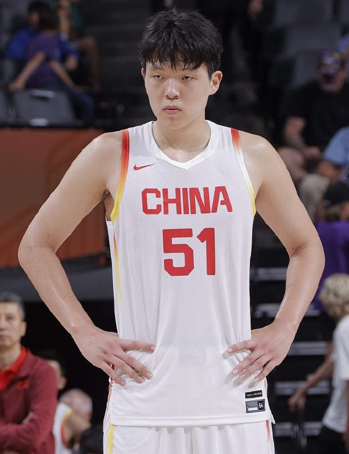 杨瀚森谈首秀最满意一点直言比赛节奏快喘不上气的简单介绍