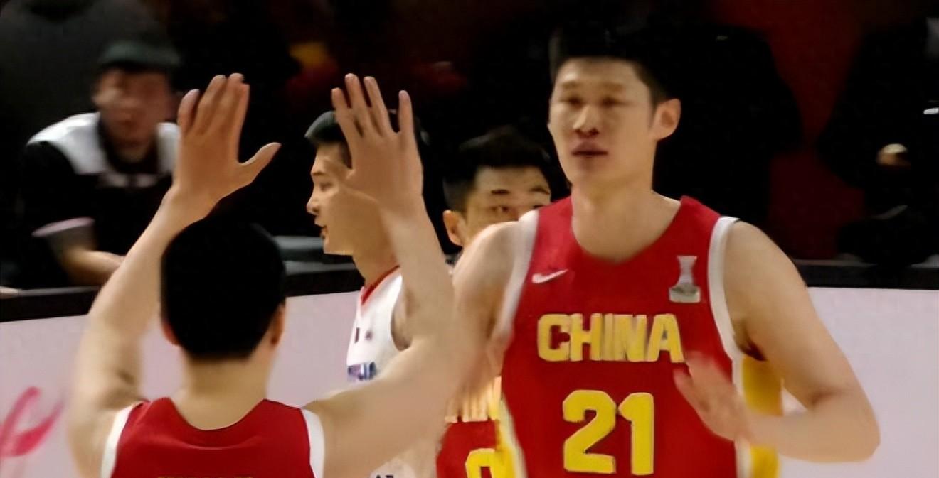包含精心备战的结果终于呈现，球队取得胜利令人振奋的词条